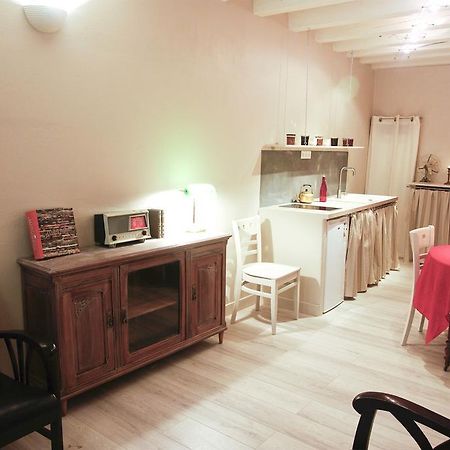 La Maison De Noemie อาร์ลส์ ภายนอก รูปภาพ